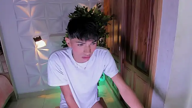 im sebaslopez online show from September 11, 11:32 am