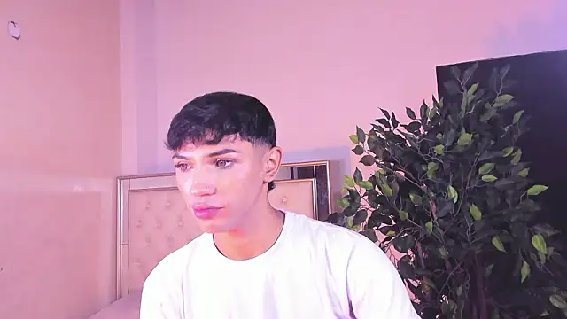 im sebaslopez online show from February 6, 9:29 pm