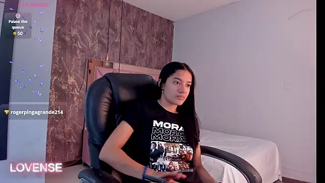 SKYLERWHIITEE online show from February 5, 5:41 am