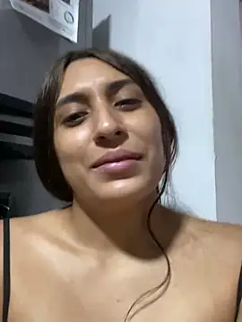 Snapshot of bigasssweet_2 chatting on January 15, 3:00 am bigasssweet 2 online show from January 15, 3:00 am