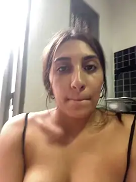 Snapshot of bigasssweet_2 chatting on February 5, 7:42 pm bigasssweet 2 online show from February 5, 7:42 pm