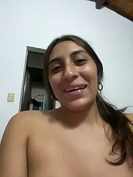 Snapshot of bigasssweet_2 chatting on February 6, 3:37 am bigasssweet 2 online show from February 6, 3:37 am