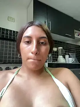 Snapshot of bigasssweet_2 chatting on February 7, 7:59 pm bigasssweet 2 online show from February 7, 7:59 pm