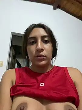 Snapshot of bigasssweet_2 chatting on February 8, 4:03 am bigasssweet 2 online show from February 8, 4:03 am