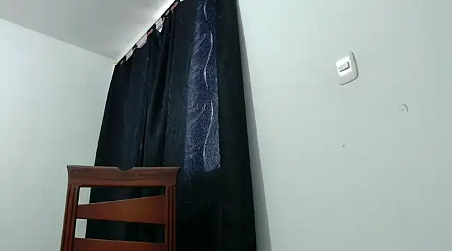 Snapshot of nicolle_milf1978 chatting on January 30, 11:33 am nicolle milf1978 online show from January 30, 11:33 am