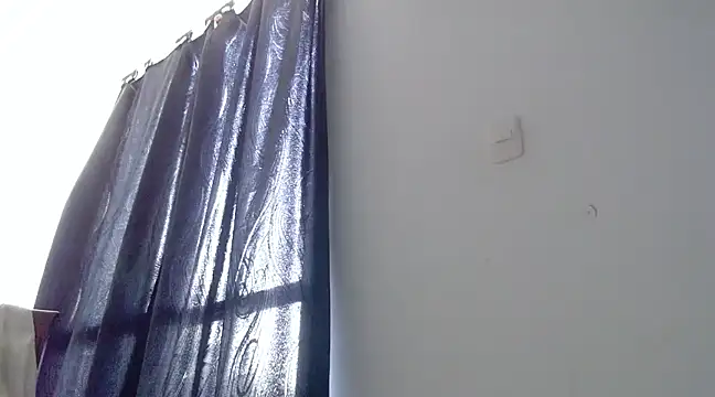 Snapshot of nicolle_milf1978 chatting on February 16, 12:21 pm nicolle milf1978 online show from February 16, 12:21 pm