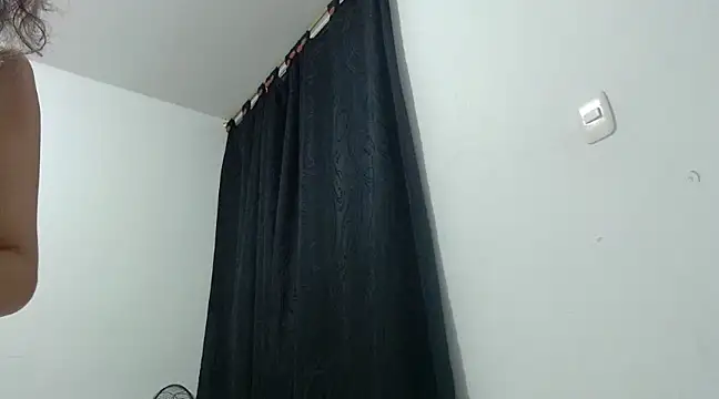 Snapshot of nicolle_milf1978 chatting on February 24, 12:20 am nicolle milf1978 online show from February 24, 12:20 am