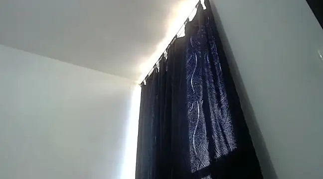 Snapshot of nicolle_milf1978 chatting on February 27, 7:58 pm nicolle milf1978 online show from February 27, 7:58 pm