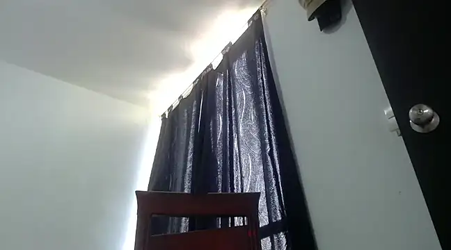 Snapshot of nicolle_milf1978 chatting on March 11, 1:45 pm nicolle milf1978 online show from March 11, 1:45 pm