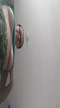 nicolle milf1978 online show from November 1, 3:03 pm