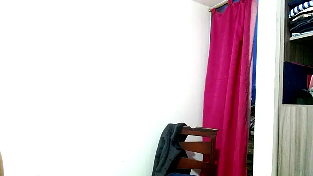 nicolle milf1978 online show from April 17, 10:29 am