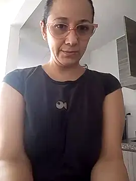 Snapshot of nicolle_milf1978 chatting on July 21, 1:35 pm nicolle milf1978 online show from July 21, 1:35 pm