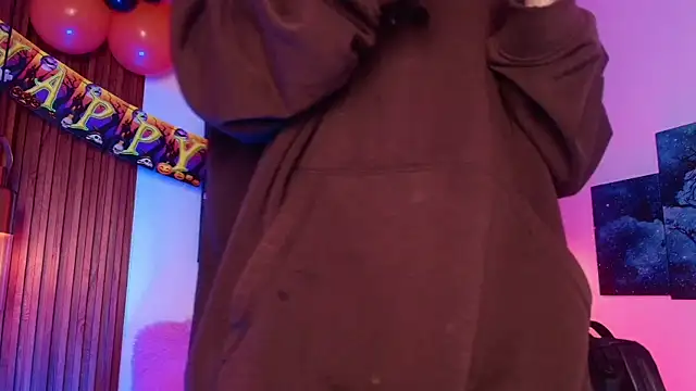 Noah Xitruxx online show from October 8, 3:15 am