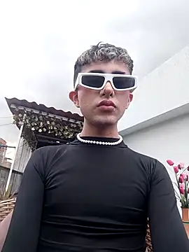 Noah Xitruxx online show from October 9, 3:32 pm