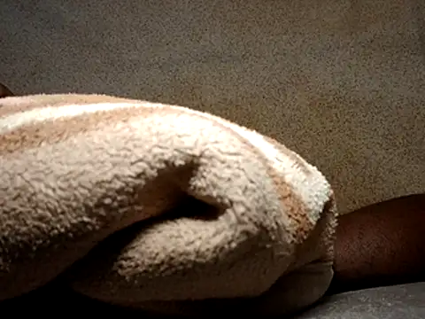 Snapshot of seductivescamp chatting on December 4, 10:18 pm seductivescamp online show from December 4, 10:18 pm