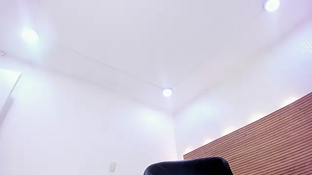 hanna  jadidi online show from February 28, 11:56 pm