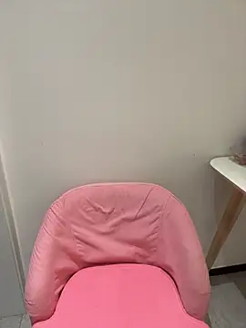 Selenaaaaa- online show from February 8, 2:31 pm