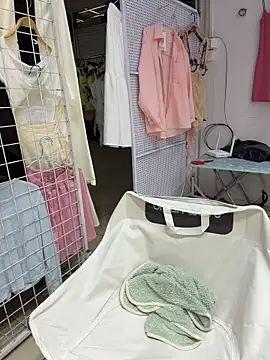 Selenaaaaa- online show from March 25, 5:13 am