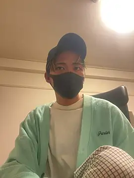 Snapshot of Manato_jp_1215 chatting on April 26, 1:09 pm Manato jp 1215 online show from April 26, 1:09 pm