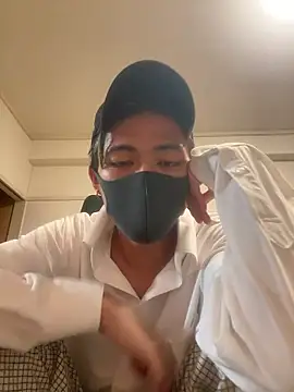 Snapshot of Manato_jp_1215 chatting on May 2, 1:49 pm Manato jp 1215 online show from May 2, 1:49 pm