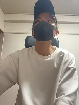 Snapshot of Manato_jp_1215 chatting on May 17, 1:07 pm Manato jp 1215 online show from May 17, 1:07 pm