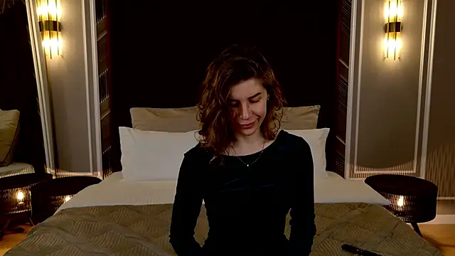 VikkiStorm online show from March 21, 3:12 am