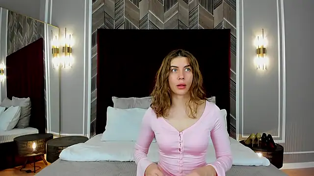 VikkiStorm online show from December 2, 3:12 am