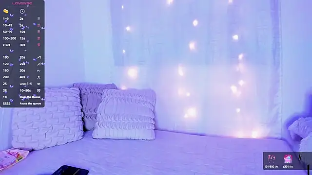 Snapshot of Aria_uwu chatting on January 12, 5:56 am Aria uwu online show from January 12, 5:56 am