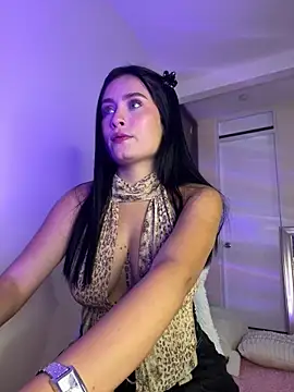 Snapshot of Aria_uwu chatting on February 1, 9:19 am Aria uwu online show from February 1, 9:19 am