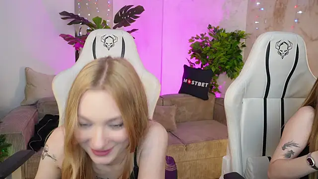 Maggie tenderness online show from December 24, 3:37 pm