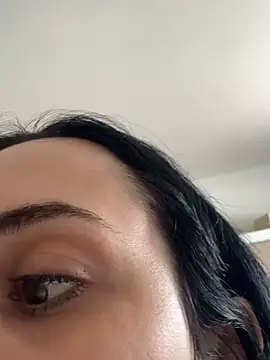 Morguisssz online show from April 3, 3:54 pm