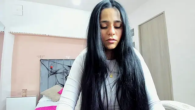 Giselle Roldan online show from October 3, 3:58 am