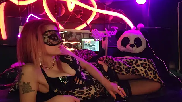 Snapshot of anonymouszN chatting on January 21, 8:43 pm anonymouszN online show from January 21, 8:43 pm