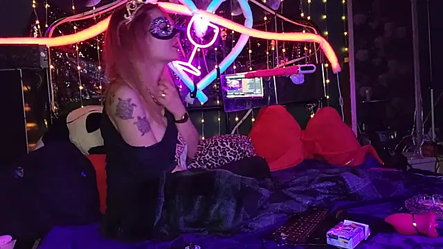 Snapshot of anonymouszN chatting on March 13, 9:37 pm anonymouszN online show from March 13, 9:37 pm