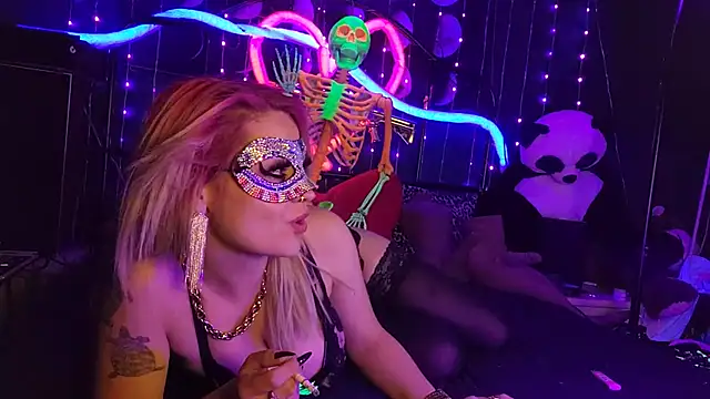 Snapshot of anonymouszN chatting on September 14, 8:08 pm anonymouszN online show from September 14, 8:08 pm