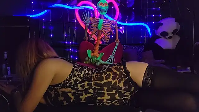 Snapshot of anonymouszN chatting on September 19, 7:58 pm anonymouszN online show from September 19, 7:58 pm