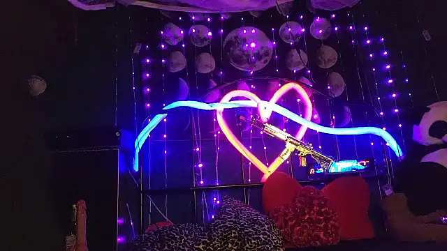 Snapshot of anonymouszN chatting on November 2, 9:06 pm anonymouszN online show from November 2, 9:06 pm