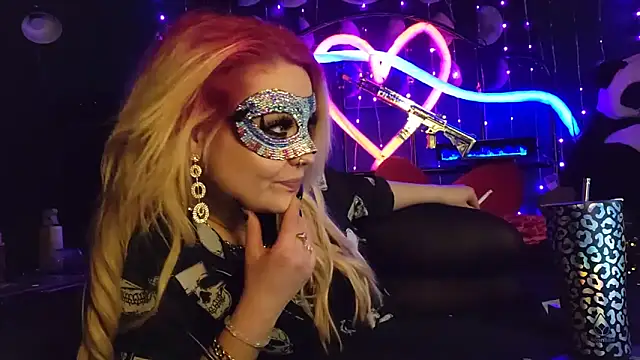 Snapshot of anonymouszN chatting on November 8, 9:24 pm anonymouszN online show from November 8, 9:24 pm