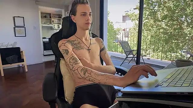 Den BlueXx online show from March 24, 2:44 pm