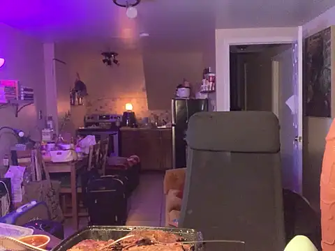 BigKittyRaven online show from December 13, 3:27 am