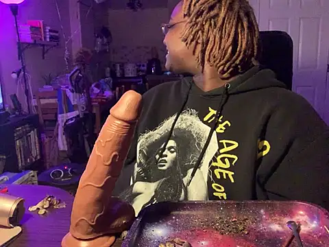 BigKittyRaven online show from February 15, 4:14 am