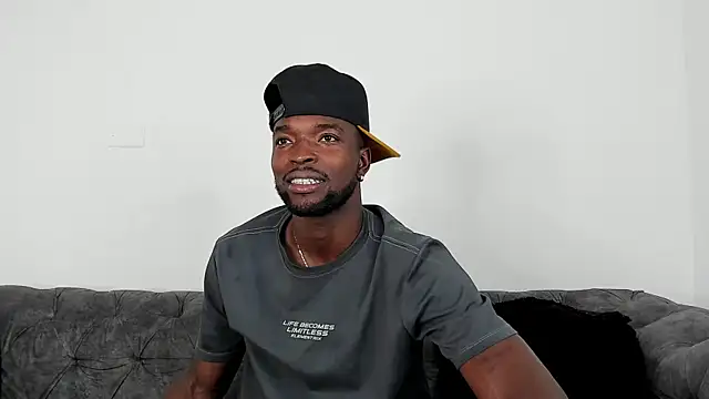 Snapshot of Dylan_Taylor chatting on October 26, 3:45 am Dylan Taylor online show from October 26, 3:45 am