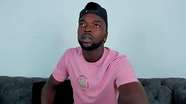 Snapshot of Dylan_Taylor chatting on October 27, 4:16 am Dylan Taylor online show from October 27, 4:16 am