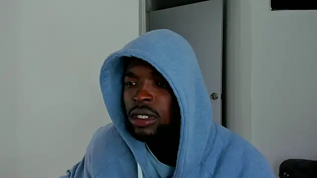 Snapshot of Dylan_Taylor chatting on November 2, 3:31 am Dylan Taylor online show from November 2, 3:31 am