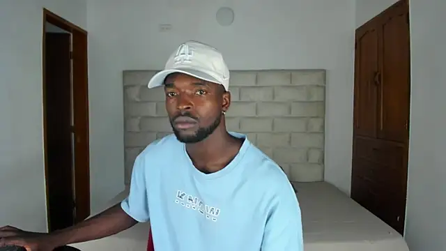 Snapshot of Dylan_Taylor chatting on November 7, 11:54 am Dylan Taylor online show from November 7, 11:54 am