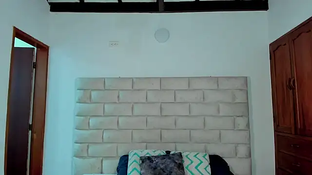 Snapshot of Dylan_Taylor chatting on November 22, 12:37 pm Dylan Taylor online show from November 22, 12:37 pm