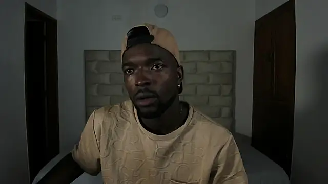 Snapshot of Dylan_Taylor chatting on November 23, 12:27 pm Dylan Taylor online show from November 23, 12:27 pm