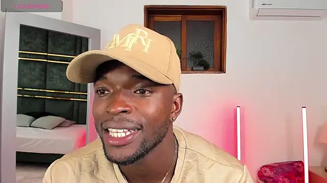 Dylan Taylor online show from February 7, 3:10 am