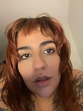 Snapshot of name_less_lulu chatting on July 29, 2:53 am name less lulu online show from July 29, 2:53 am