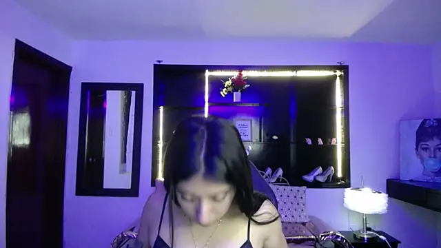 Angela Diaz  online show from January 27, 12:37 pm